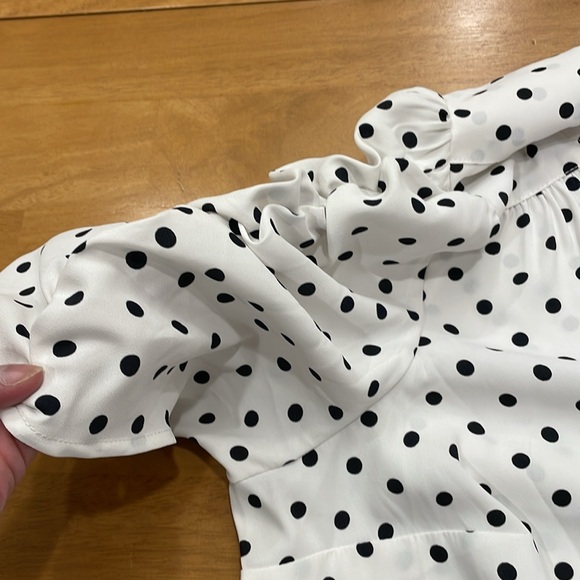 NWOT Torrid Harper Short Sleeve Blouse Size 1X White Black Polka Dots V Neck - Picture 7 of 13